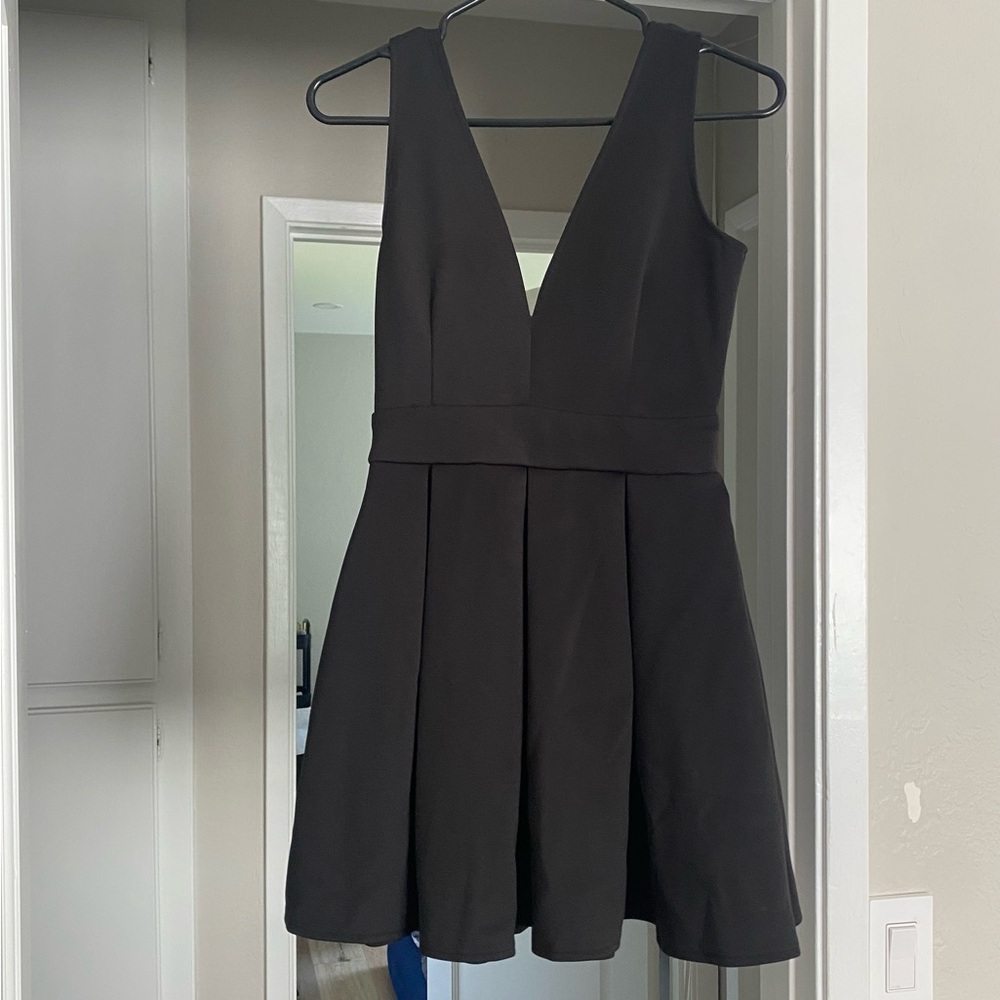 Alythea Black Pleated Mini Dress V-Neck Cocktail